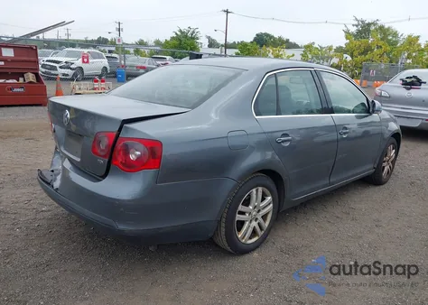 2005 Volkswagen Jetta Tdi z USA, uszkodzony, nr VIN 3VWST71K05M647895